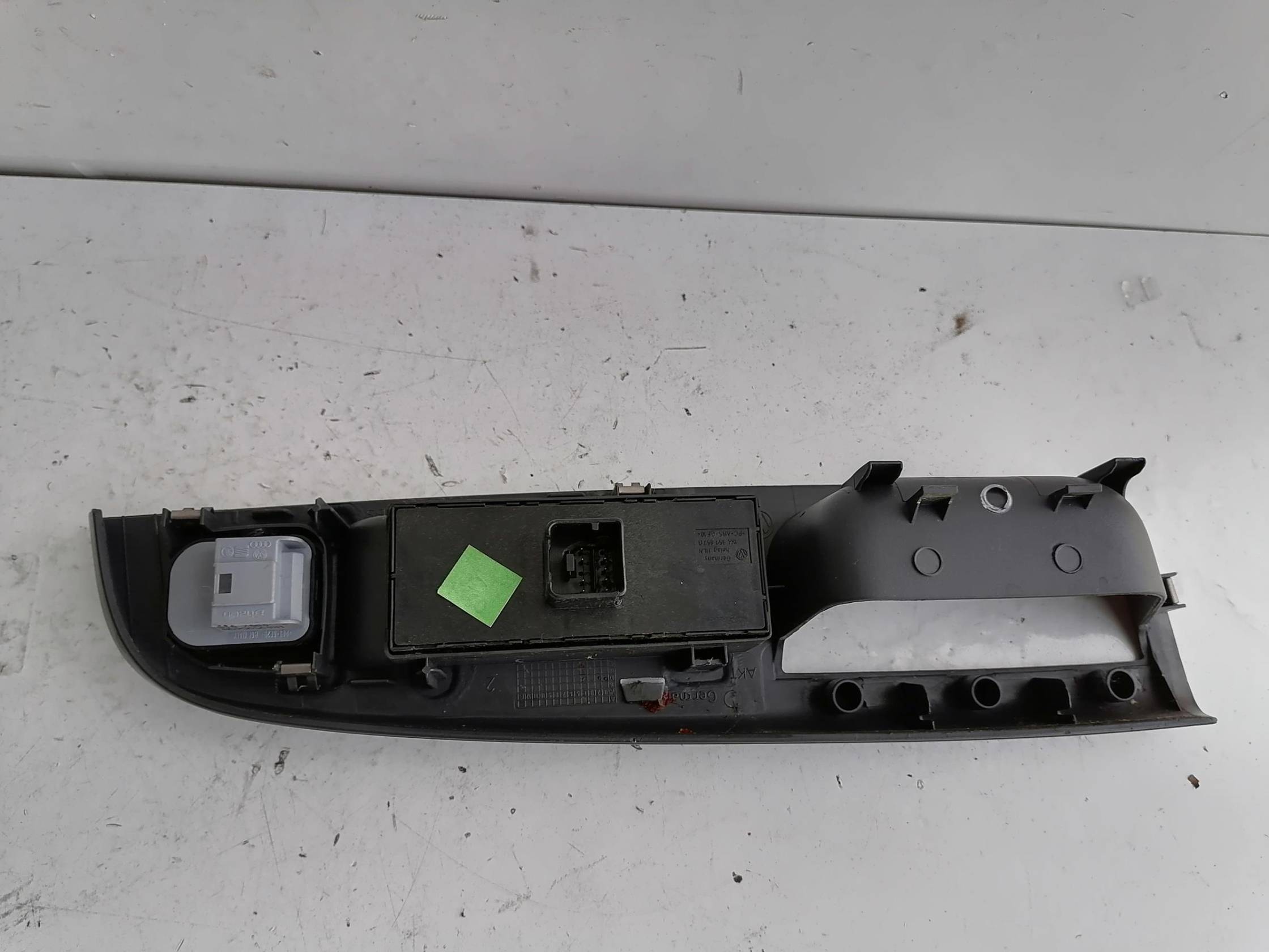 Interruttore alzacristalli porta ant.